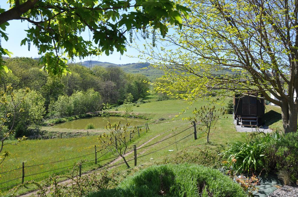 La Bergerie Bed & Breakfast Pollionnay Exterior photo